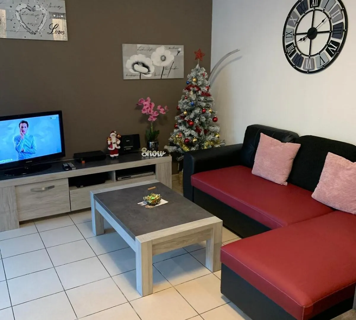 L Edelweiss Et Sa Piscine Apartment Albertville 0*,  France